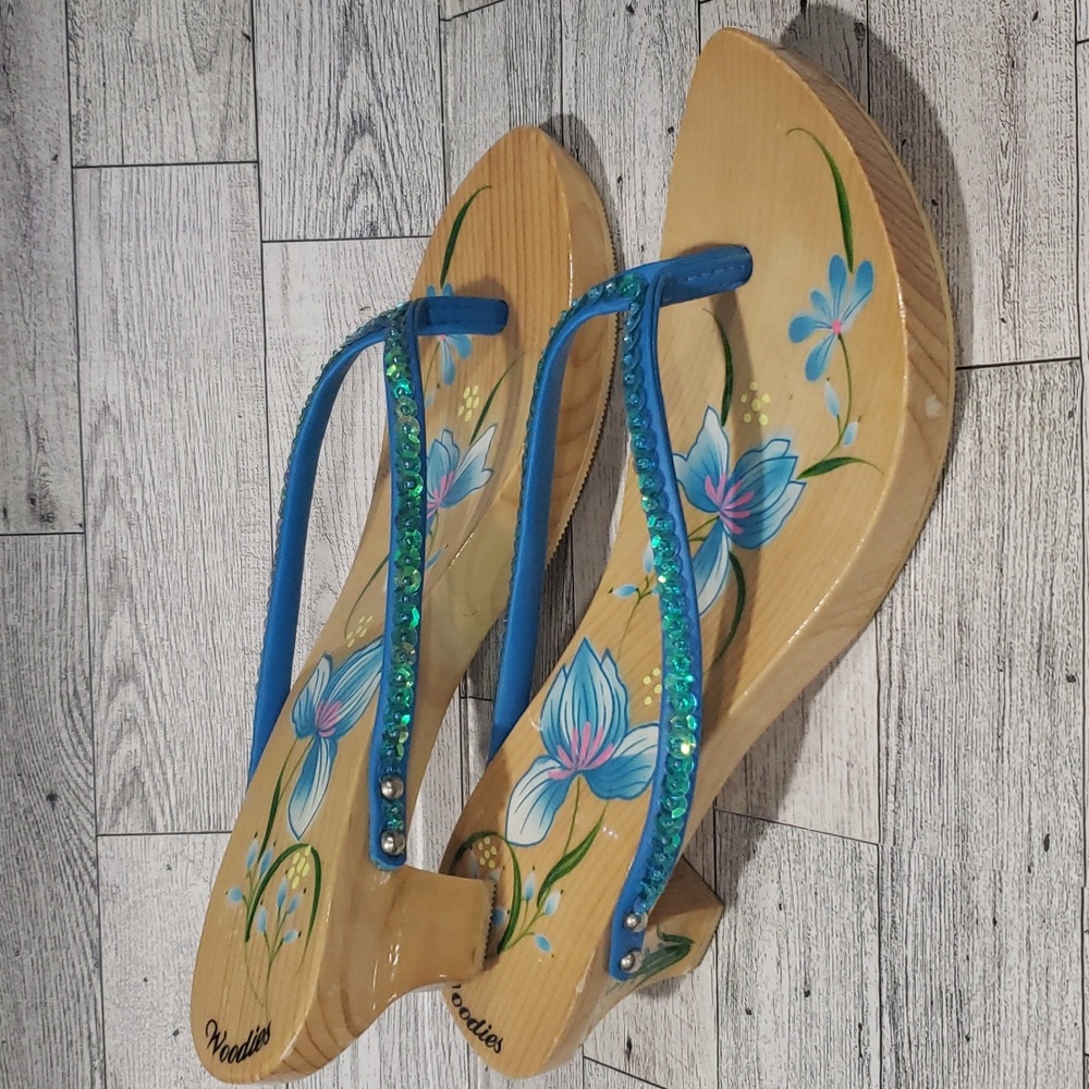 Woodies Sandals - Picture 2 of 3